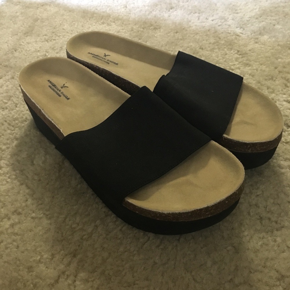 Super cute American Eagle platforms!